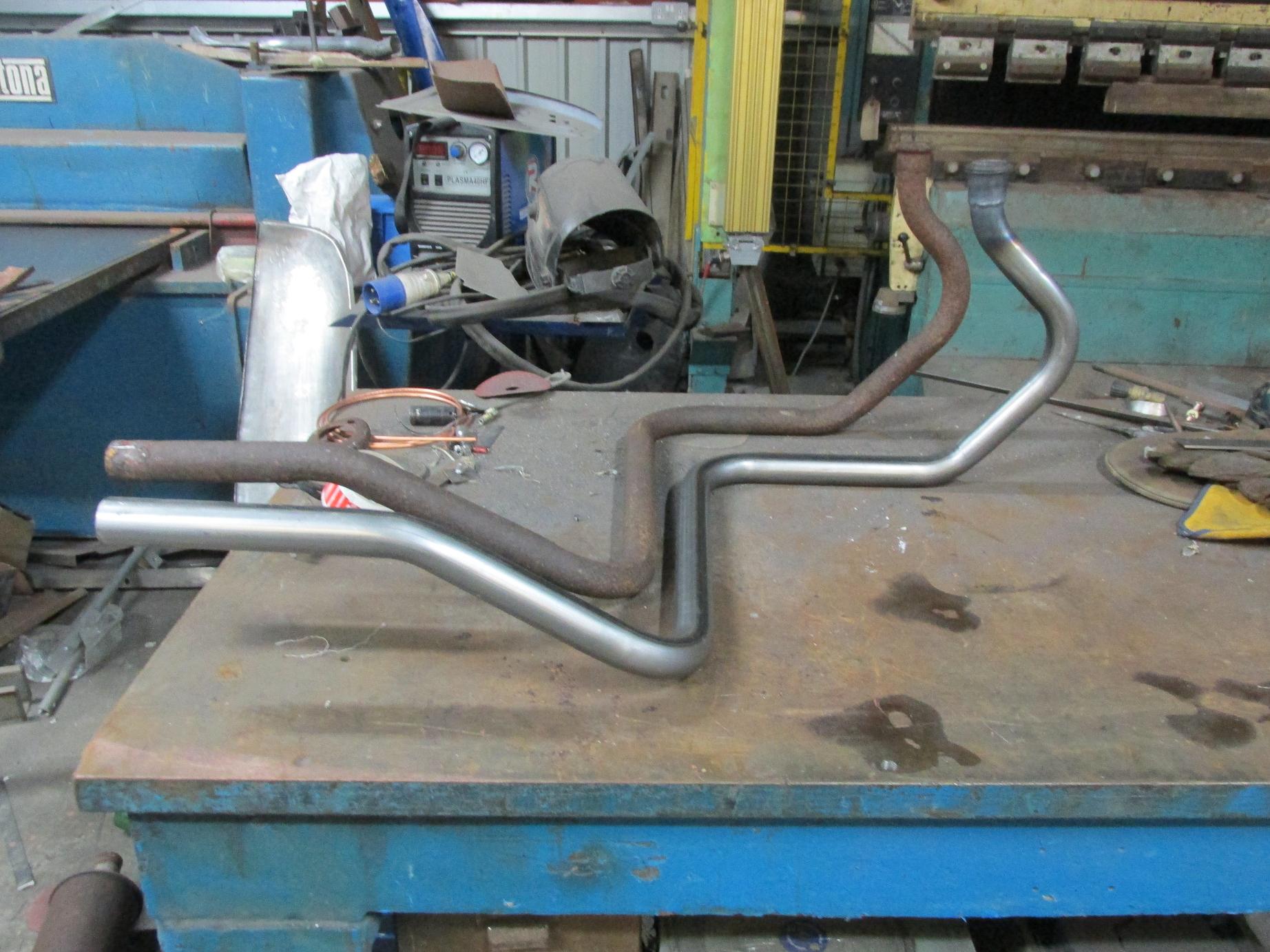 20141213181458_exhausts 003.jpg